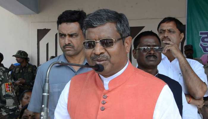 बाबूलाल मरांडी ने साधा BJP पर निशाना, कहा- 'पार्टी ना संविधान मानती है और ना कानून' बाबूलाल मरांडी ने साधा BJP पर निशाना, कहा- 'पार्टी ना संविधान मानती है और ना कानून'