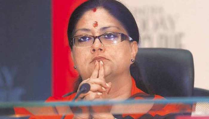 राजस्थान में BJP ने खेला हिंदुत्व कार्ड, CM राजे के करीबी मंत्री को भी नहीं दिया टिकट राजस्थान में BJP ने खेला हिंदुत्व कार्ड, CM राजे के करीबी मंत्री को भी नहीं दिया टिकट
