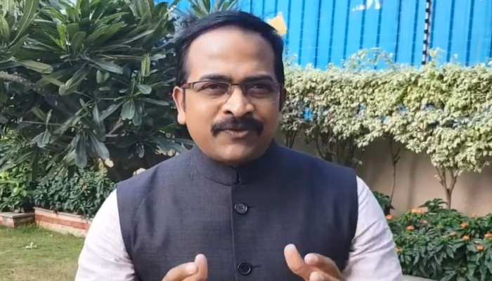 कांग्रेस के आरोपों पर बीजेपी ने कहा,'अगर TRS बहुमत से दूर रहती है तो नहीं देंगे समर्थन' कांग्रेस के आरोपों पर बीजेपी ने कहा,'अगर TRS बहुमत से दूर रहती है तो नहीं देंगे समर्थन'