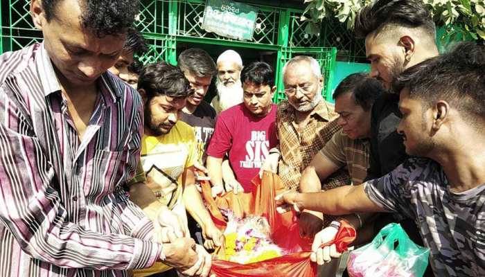 अहमदाबाद की एक दरगाह में गाई गई रामधुन, बंदर बना कारण अहमदाबाद की एक दरगाह में गाई गई रामधुन, बंदर बना कारण