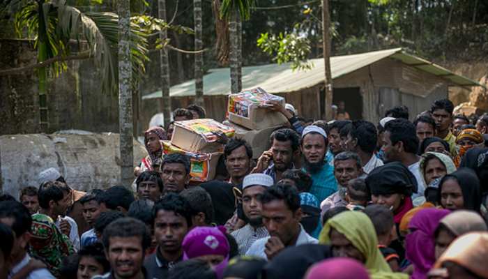 ऐसा क्या हुआ, जो बांग्लादेश के शरणार्थी शिविरों से भाग रहे हैं रोहिंग्या... ऐसा क्या हुआ, जो बांग्लादेश के शरणार्थी शिविरों से भाग रहे हैं रोहिंग्या...