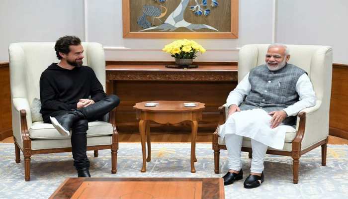 पीएम मोदी ने Twitter के सीईओ से कहा, 'इस माध्यम पर होना मेरे लिए खुशी की बात' पीएम मोदी ने Twitter के सीईओ से कहा, 'इस माध्यम पर होना मेरे लिए खुशी की बात'