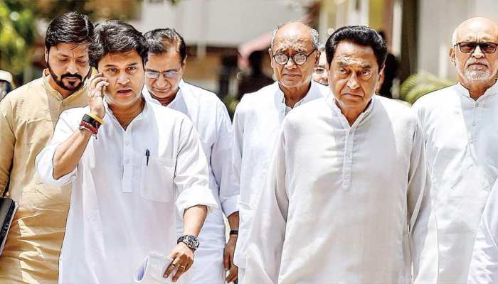 MP: कमलनाथ के महिला प्रत्याशियों के बारे में 'सजावटी सामान' संबंधी बयान से मचा बवाल MP: कमलनाथ के महिला प्रत्याशियों के बारे में 'सजावटी सामान' संबंधी बयान से मचा बवाल