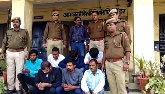 कोटा में सेक्स रेकेट का भांडाफोड़, पूर्व संरपंच सहित देह व्यापार चला रहा दलाल गिरफ्तार कोटा में सेक्स रेकेट का भांडाफोड़, पूर्व संरपंच सहित देह व्यापार चला रहा दलाल गिरफ्तार