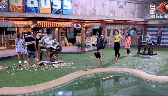 Bigg Boss 12: सारी हदें हुईं पार 'बिग बॉस' को रद्द करना पड़ा टास्क, रोमिल बने नए कप्तान Bigg Boss 12: सारी हदें हुईं पार 'बिग बॉस' को रद्द करना पड़ा टास्क, रोमिल बने नए कप्तान