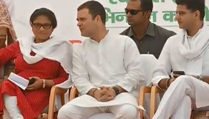 कांग्रेस कार्यकर्ताओं की नाराजगी पर राहुल गांधी ने मांगी रिपोर्ट, बुलाई CEC की बैठक कांग्रेस कार्यकर्ताओं की नाराजगी पर राहुल गांधी ने मांगी रिपोर्ट, बुलाई CEC की बैठक
