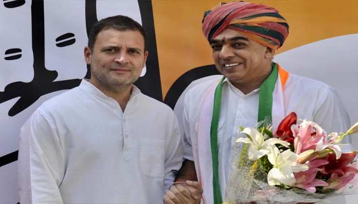 राजस्थान चुनाव- टिकट बंटवारे पर मारवाड़ के नेता भी नाखुश, राहुल से करेंगे शिकायत राजस्थान चुनाव- टिकट बंटवारे पर मारवाड़ के नेता भी नाखुश, राहुल से करेंगे शिकायत
