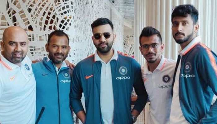 INDvsAUS: टीम इंडिया ऑस्ट्रेलिया के लिए रवाना, विराट सेना से बेहतर नतीजे की उम्मीद INDvsAUS: टीम इंडिया ऑस्ट्रेलिया के लिए रवाना, विराट सेना से बेहतर नतीजे की उम्मीद