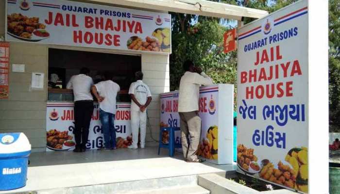 'स्टैच्यू ऑफ यूनिटी' के पास उम्र कैद की सजा काट रहे कैदी बेच रहे हैं पकौड़े 'स्टैच्यू ऑफ यूनिटी' के पास उम्र कैद की सजा काट रहे कैदी बेच रहे हैं पकौड़े
