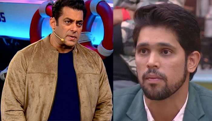 Bigg Boss 12: शिवाशीष के जाने पर रोए श्रीसंत, हुई अनूप-जसलीन की मुलाकात Bigg Boss 12: शिवाशीष के जाने पर रोए श्रीसंत, हुई अनूप-जसलीन की मुलाकात