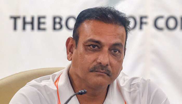 कोच शास्त्री ने उठाया सवाल, विदेश में बाकी टीमें भी फेल हैं तो निशाना सिर्फ टीम इंडिया ही क्यों कोच शास्त्री ने उठाया सवाल, विदेश में बाकी टीमें भी फेल हैं तो निशाना सिर्फ टीम इंडिया ही क्यों