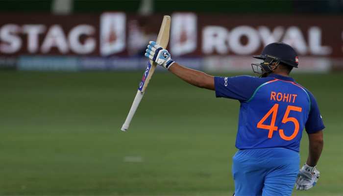 विदेश में टेस्ट के आंकड़े कर रहे रोहित शर्मा को 'खामोश', फिर भी मिलेगा मौका? विदेश में टेस्ट के आंकड़े कर रहे रोहित शर्मा को 'खामोश', फिर भी मिलेगा मौका?