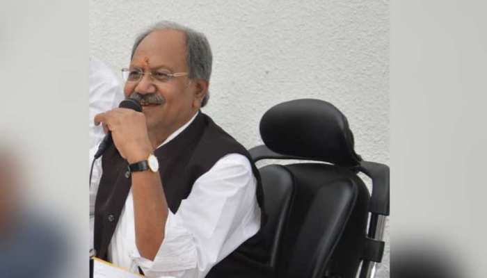 छत्तीसगढ़ विधानसभा चुनाव 2018: कभी न चुनाव हारने वाले बीजेपी के इस नेता के खिलाफ 23 मुस्लिम उम्मीदवार छत्तीसगढ़ विधानसभा चुनाव 2018: कभी न चुनाव हारने वाले बीजेपी के इस नेता के खिलाफ 23 मुस्लिम उम्मीदवार