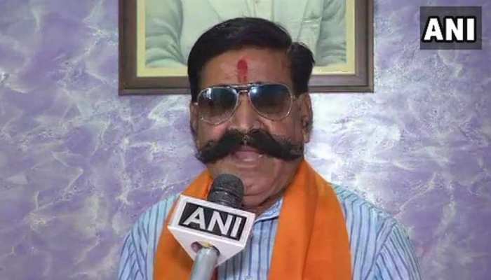 राजस्थान: नोट बांटना ज्ञानदेव आहूजा के लिए पड़ा भारी, चुनाव आयोग ने दर्ज किया FIR राजस्थान: नोट बांटना ज्ञानदेव आहूजा के लिए पड़ा भारी, चुनाव आयोग ने दर्ज किया FIR