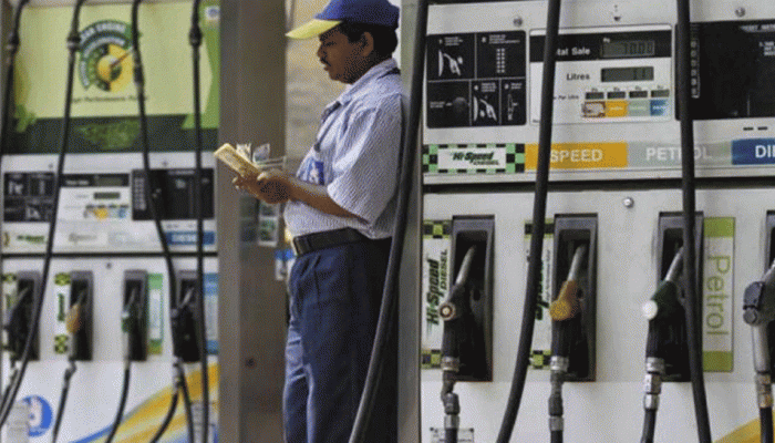 पेट्रोल, डीजल के दामों में लगातार 6वें दिन मिली राहत, जानें आज के नए रेट पेट्रोल, डीजल के दामों में लगातार 6वें दिन मिली राहत, जानें आज के नए रेट
