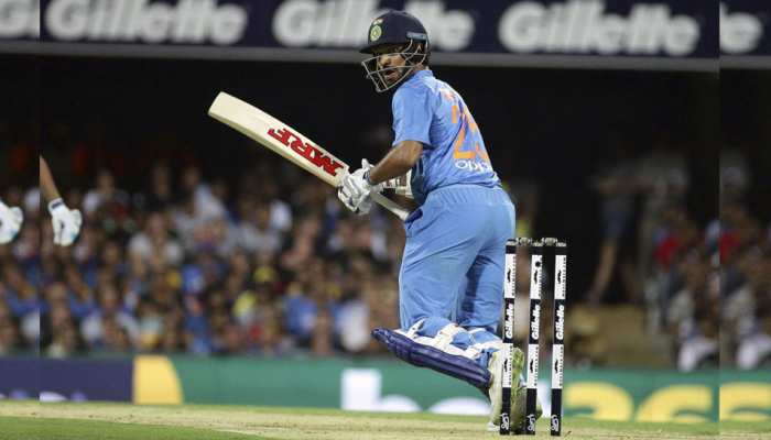INDvsAUS: टीम इंडिया की हार पर बोले शिखर धवन, खराब फिल्डिंग रही वजह INDvsAUS: टीम इंडिया की हार पर बोले शिखर धवन, खराब फिल्डिंग रही वजह