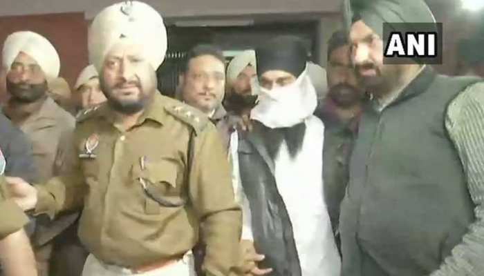 अमृतसर आतंकी हमला : पंजाब पुलिस ने दूसरी गिरफ्तारी की, सामने आया इटली का कनेक्शन अमृतसर आतंकी हमला : पंजाब पुलिस ने दूसरी गिरफ्तारी की, सामने आया इटली का कनेक्शन