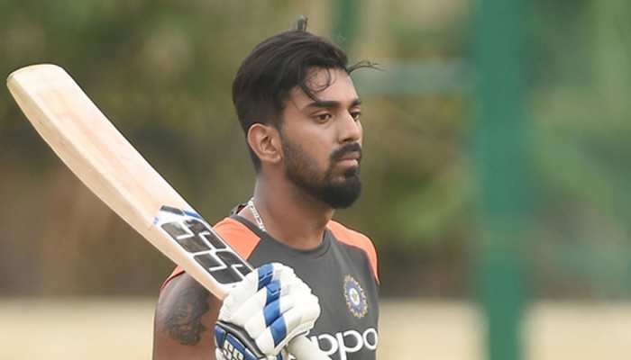 INDvsAUS: केएल राहुल से खुश नहीं हैं कोच संजय बांगड़, जानिए क्या कहा INDvsAUS: केएल राहुल से खुश नहीं हैं कोच संजय बांगड़, जानिए क्या कहा