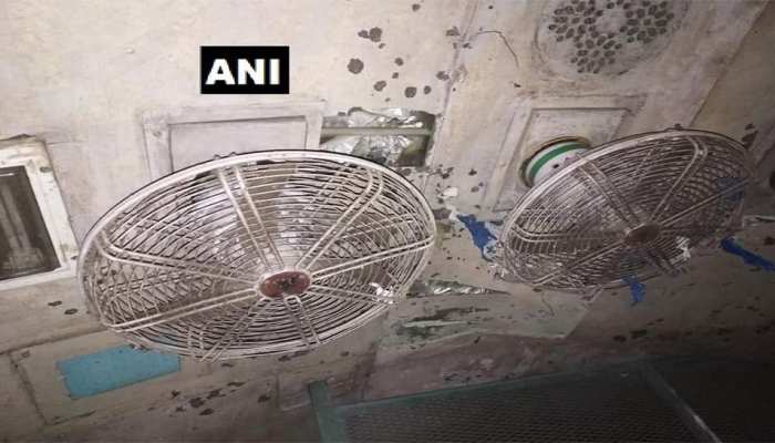 असम : कामाख्या-डेकारगांव इंटरसिटी एक्सप्रेस में विस्फोट, 11 घायल असम : कामाख्या-डेकारगांव इंटरसिटी एक्सप्रेस में विस्फोट, 11 घायल
