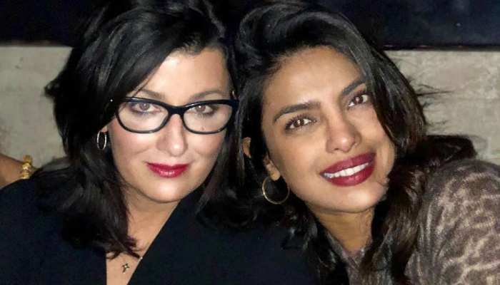 प्रियंका चोपड़ा को मुंह दिखाई में निक की मां ने दिए 'हीरे के झुमके', कीमत 55 लाख प्रियंका चोपड़ा को मुंह दिखाई में निक की मां ने दिए 'हीरे के झुमके', कीमत 55 लाख
