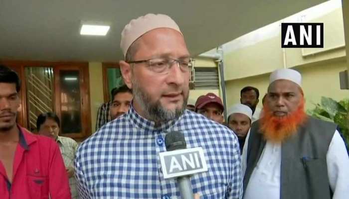 असदुद्दीन ओवैसी बोले, 'हमें पीएम की आलोचना करने का संवैधानिक अधिकार है' असदुद्दीन ओवैसी बोले, 'हमें पीएम की आलोचना करने का संवैधानिक अधिकार है'