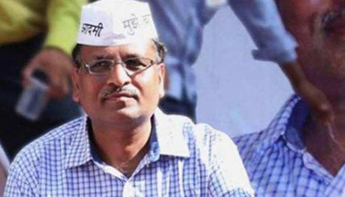 दिल्ली : मंत्री सत्येंद्र जैन के खिलाफ आरोपपत्र पर 17 दिसंबर को अदालत करेगी विचार दिल्ली : मंत्री सत्येंद्र जैन के खिलाफ आरोपपत्र पर 17 दिसंबर को अदालत करेगी विचार