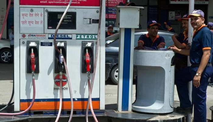 15 दिसंबर तक फ्री में मिलेगा 5 लीटर पेट्रोल, कोई भी उठा सकता है इसका फायदा 15 दिसंबर तक फ्री में मिलेगा 5 लीटर पेट्रोल, कोई भी उठा सकता है इसका फायदा