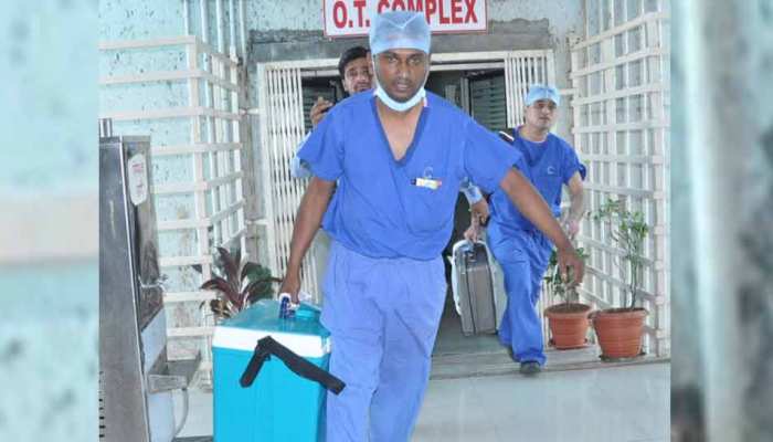 महाराष्ट्रः ब्रेनडेड युवक के अंगदान से 4 लोगों को मिली नई जिंदगी महाराष्ट्रः ब्रेनडेड युवक के अंगदान से 4 लोगों को मिली नई जिंदगी
