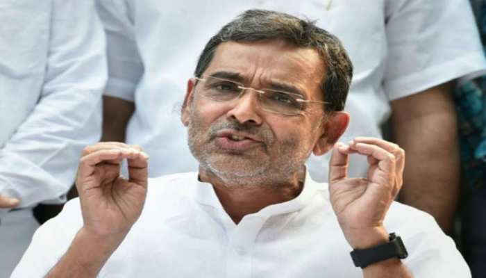 कभी नीतीश ने ही बनाया था कुशवाहा को नेता प्रतिपक्ष, जेडीयू से तल्खी के बाद बनाई RLSP कभी नीतीश ने ही बनाया था कुशवाहा को नेता प्रतिपक्ष, जेडीयू से तल्खी के बाद बनाई RLSP