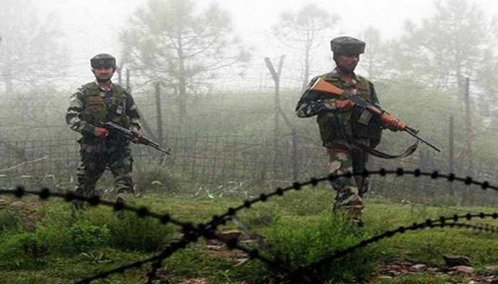 जम्मू कश्मीर: पाकिस्तान ने किया सीजफायर का उल्लंघन, भारतीय सेना के दो जवान शहीद जम्मू कश्मीर: पाकिस्तान ने किया सीजफायर का उल्लंघन, भारतीय सेना के दो जवान शहीद