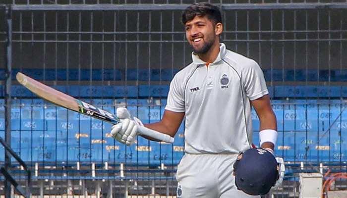 Ranji Trophy 2018: अजय रोहेरा ने रचा इतिहास, डेब्यू मैच में ठोका दोहरा शतक, 24 साल पुराना रिकॉर्ड तोड़ा Ranji Trophy 2018: अजय रोहेरा ने रचा इतिहास, डेब्यू मैच में ठोका दोहरा शतक, 24 साल पुराना रिकॉर्ड तोड़ा