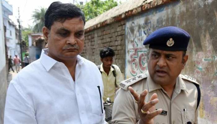 ब्रजेश ठाकुर के साथ नहीं हुई जेल में मारपीट, मेडिकल रिपोर्ट में हुआ खुलासा ब्रजेश ठाकुर के साथ नहीं हुई जेल में मारपीट, मेडिकल रिपोर्ट में हुआ खुलासा