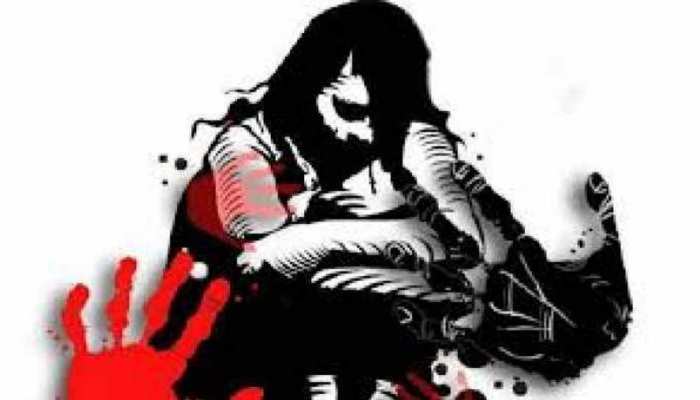 उत्तर प्रदेशः दुष्कर्म का बनाया वीडियो, फिर करने लगा ब्लैकमेल उत्तर प्रदेशः दुष्कर्म का बनाया वीडियो, फिर करने लगा ब्लैकमेल