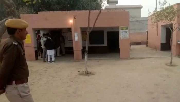 राजस्थान: करणपुर के बूथ संख्या 163 पर 3 बजे तक 74 प्रतिशत मतदान राजस्थान: करणपुर के बूथ संख्या 163 पर 3 बजे तक 74 प्रतिशत मतदान
