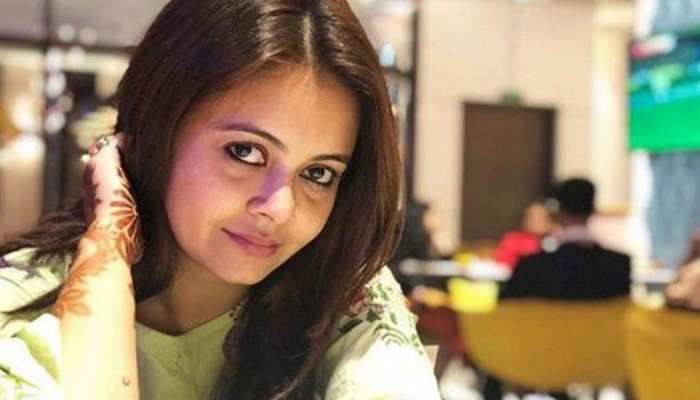 हीरा कारोबारी मर्डर केस: मुंबई पुलिस ने 'गोपी बहू' को फिर से भेजा समन हीरा कारोबारी मर्डर केस: मुंबई पुलिस ने 'गोपी बहू' को फिर से भेजा समन