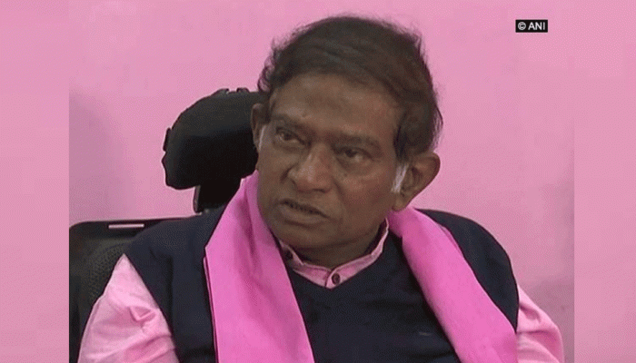 Chhattisgarh Elections 2018 : मरवाही सीट पर अजीत जोगी तीसरे स्थान पर खिसके, बीजेपी आगे Chhattisgarh Elections 2018 : मरवाही सीट पर अजीत जोगी तीसरे स्थान पर खिसके, बीजेपी आगे