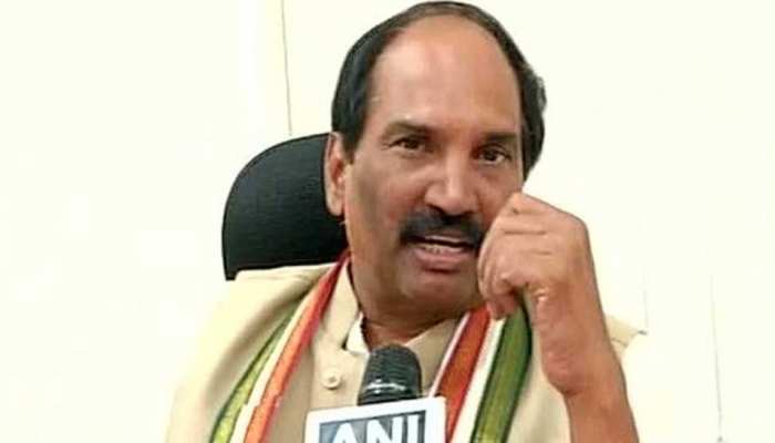 तेलंगाना में हारी कांग्रेस तो उठाए ईवीएम पर सवाल, बैलेट पेपर से चुनाव की मांग तेलंगाना में हारी कांग्रेस तो उठाए ईवीएम पर सवाल, बैलेट पेपर से चुनाव की मांग
