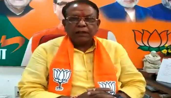 MP चुनाव2018: भोपाल दक्षिण-पश्चिम सीट से शिवराज के मंत्री उमाशंकर गुप्ता 4000 वोटों से पीछे MP चुनाव2018: भोपाल दक्षिण-पश्चिम सीट से शिवराज के मंत्री उमाशंकर गुप्ता 4000 वोटों से पीछे