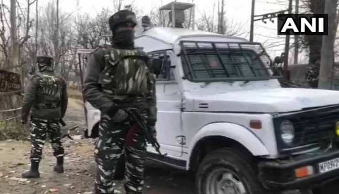 जम्मू-कश्मीर : सोपोर में मुठभेड़ में दो आतंकी ढेर, गोलीबारी थमी, इंटरनेट सेवा बंद जम्मू-कश्मीर : सोपोर में मुठभेड़ में दो आतंकी ढेर, गोलीबारी थमी, इंटरनेट सेवा बंद