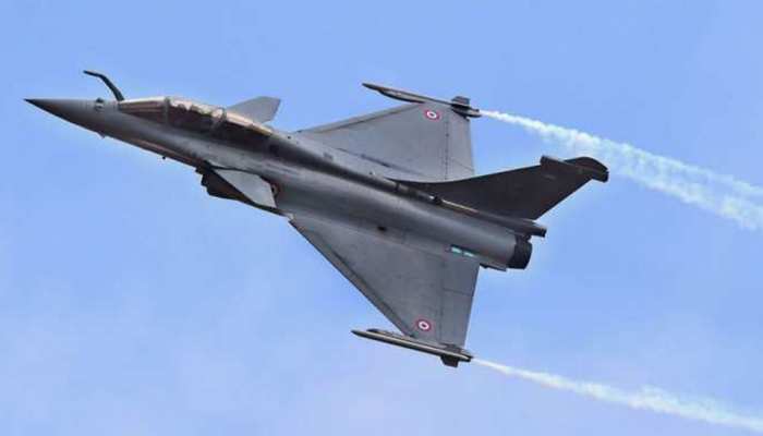 राफेल डील पर SC के फैसले पर दसॉ ने कहा- एविएशन 'मेक इन इंडिया को स्थापित करने के लिए समर्पित' राफेल डील पर SC के फैसले पर दसॉ ने कहा- एविएशन 'मेक इन इंडिया को स्थापित करने के लिए समर्पित'
