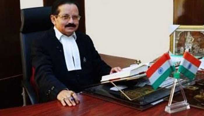 हिंदू राष्ट्र की बात कहकर सुर्खियों में आए मेघालय हाईकोर्ट के जज बोले-सेक्युलरिज्म के खिलाफ कुछ नहीं कहा हिंदू राष्ट्र की बात कहकर सुर्खियों में आए मेघालय हाईकोर्ट के जज बोले-सेक्युलरिज्म के खिलाफ कुछ नहीं कहा