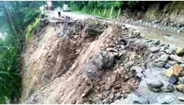 युगांडा में भूस्खलन से 31 लोगों की मौत युगांडा में भूस्खलन से 31 लोगों की मौत